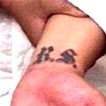 redscorpiontattoo.jpg (7090 bytes)